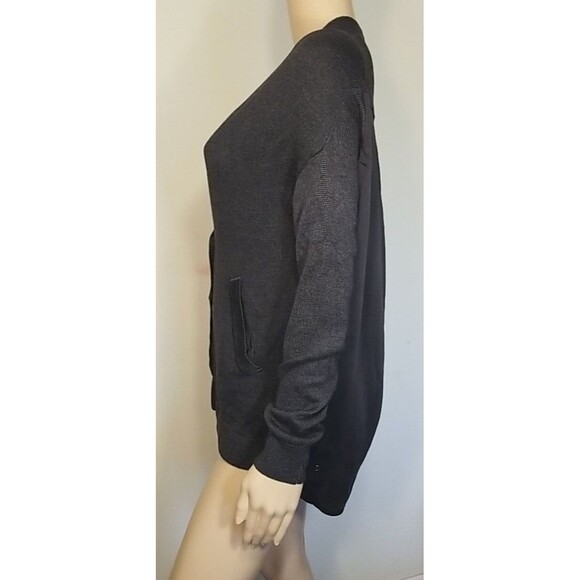 Lululemon Women's Knit V-Neck Button Up Cardigan Sweater Black Size 4         B3 - Picture 4 of 11